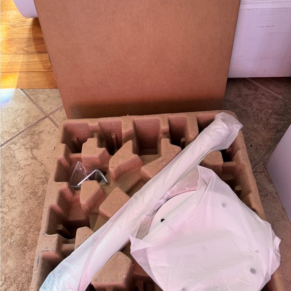 NWT Carepod Plus STAND- STAND ONLY works with the Carepod Plus Humidifier - Picture 3 of 9